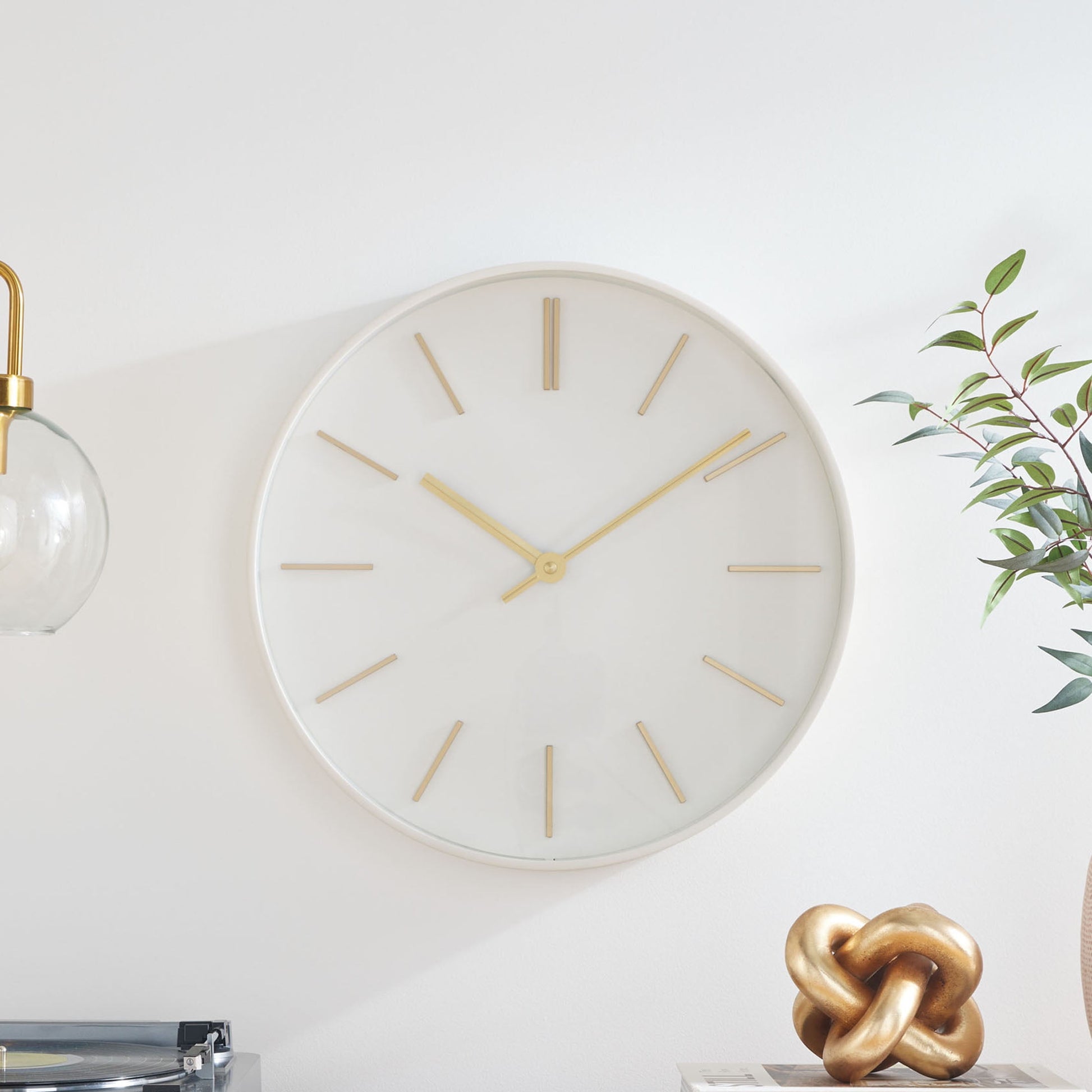 Better Homes & Garden 20" round Indoor Modern White Analog Wall Clock